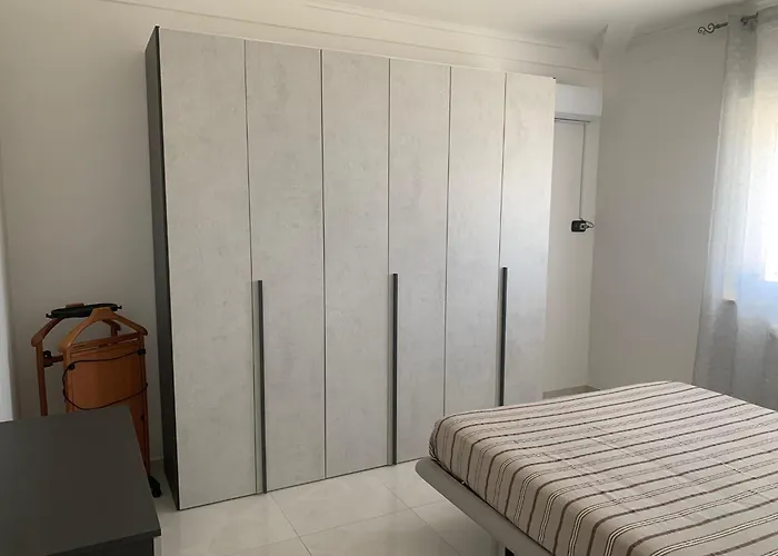 Villa Arcangelo Lo *