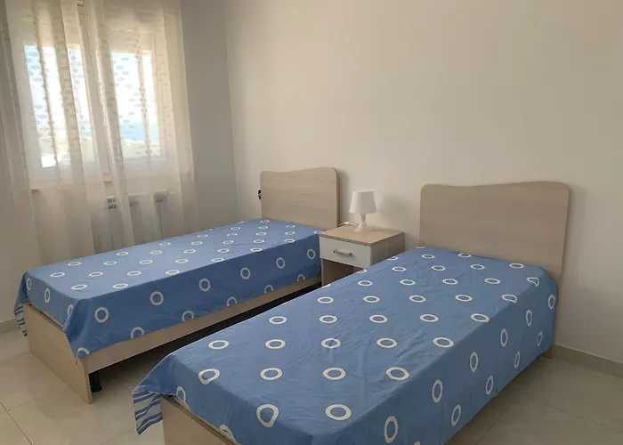 Villa Arcangelo Lo *